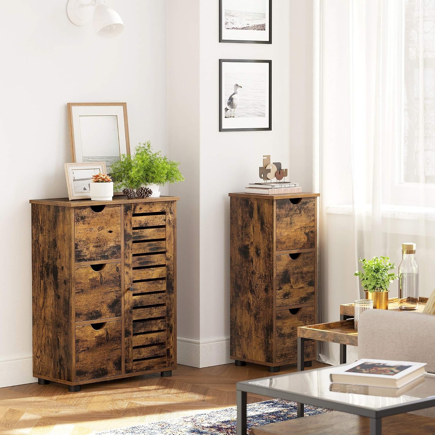 Meuble De Salle De Bain, Buffet, Armoire, Placard De Rangement Avec 3 Tiroirs, 2 Étagères Intérieures Réglables En Hauteur, Pour Salon, Cuisine, Couloir, Marron Rustique BBK143X01