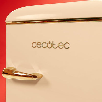 Mini Frigo Réfrigérateur Rétro Bolero Coolmarket TT Origin 110 Beige E. Mini Frigo Rétro Avec Une Capacité De 110L, Classe E, Icebox, LED Intérieur, Poignée Chromée, Plateaux En Verre