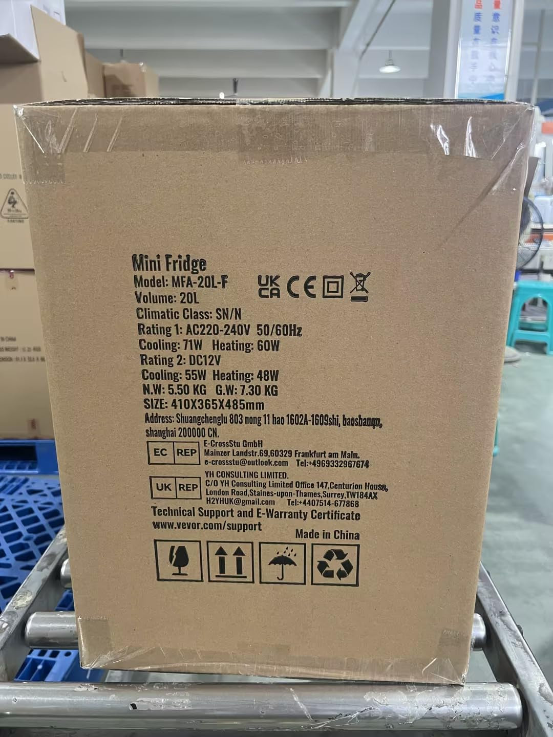 Mini Frigo 20 L 22 Canettes De 330 Ml Mini Réfrigérateur Portable 12 V DC/220 V AC Petit Frigo Cosmétique Mode Chaud/Froid Température -9 À 65 ℃ Pour Aliments Boissons Médicaments Cosmétiques