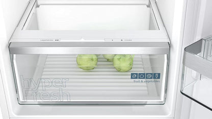 Iq300 KI87VVSE0 Réfrigérateur-Congélateur Intégré (Placement) 270 L E Blanc