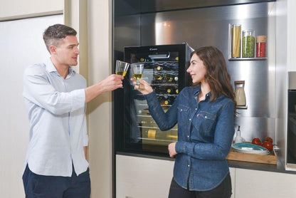 Candy CWC 150 ED/N Cantinetta Vino Con Compressore Libera Installazione Nero 41