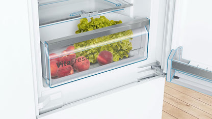 - KIS77AFE0 Séries 6 - Réfrigérateur Congélateur - Niche 158 X 56 Cm - Réfrigérateur 169 L + Congélateur 61 L - Charnière Plate - Vitafresh Plus, 2 plus Frais - Lowfrost - Fabriqué En Allemagne