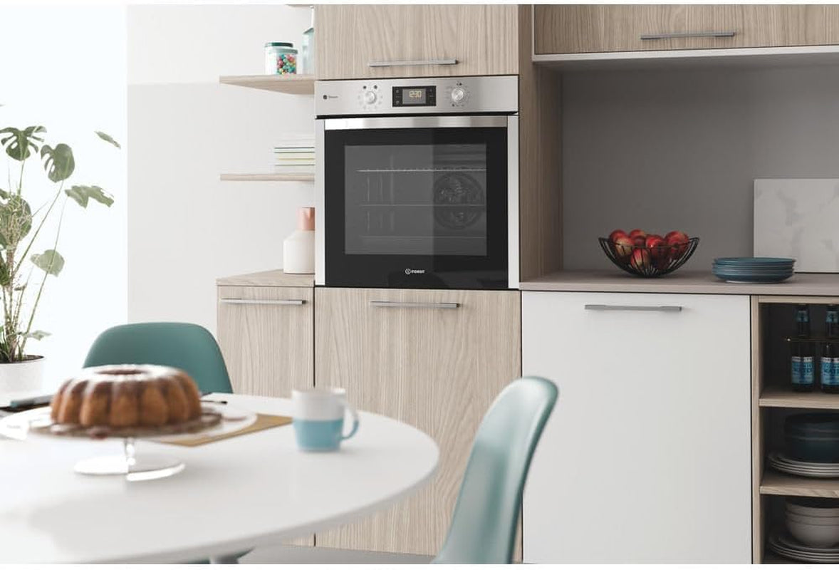 Four Électrique Encastré Indesit: Couleur Inox, Autonettoyant - IFWS 5844 JH IX