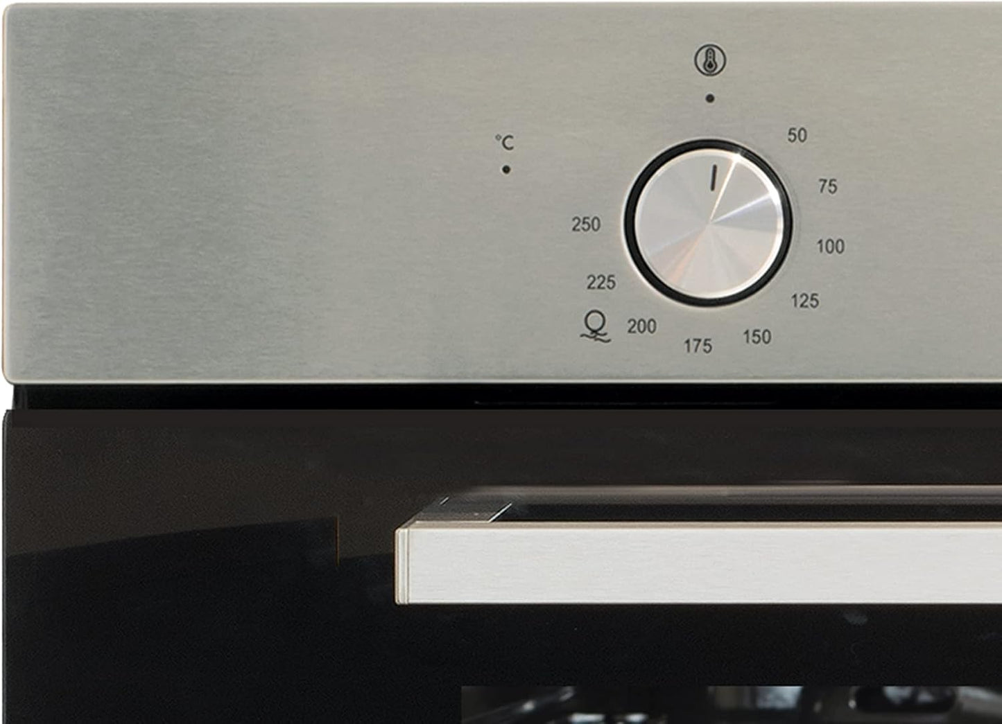 - Four Multifonction 8 Fonctions - Modèle CMD 5008 X - Capacité Intérieure De 40 Litres - Plage De Température 50-250 O - Système De Nettoyage Aquasmart - Classe D'Efficacité Énergétique : A