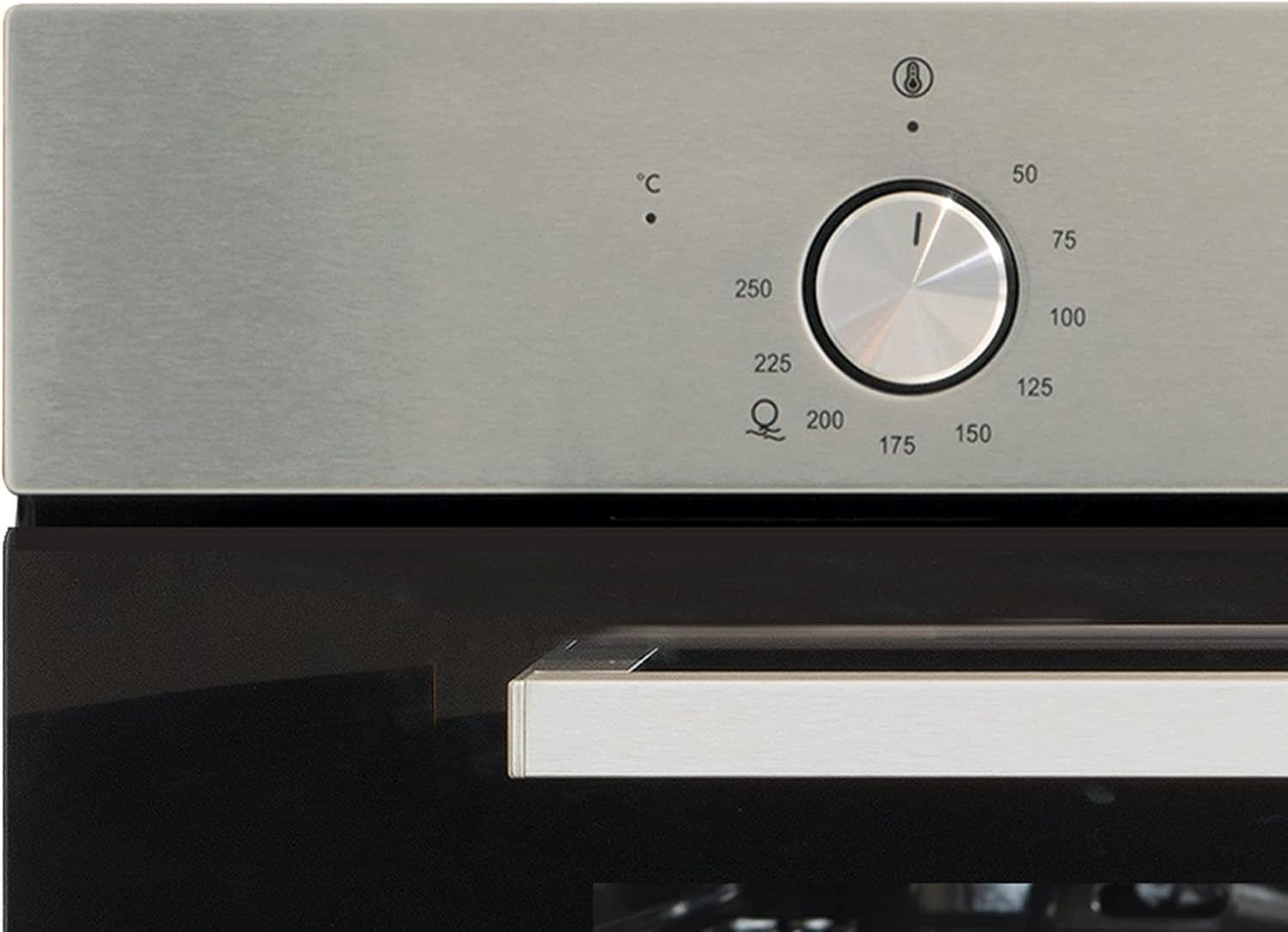 - Four Multifonction 8 Fonctions - Modèle CMD 5008 X - Capacité Intérieure De 40 Litres - Plage De Température 50-250 O - Système De Nettoyage Aquasmart - Classe D'Efficacité Énergétique : A