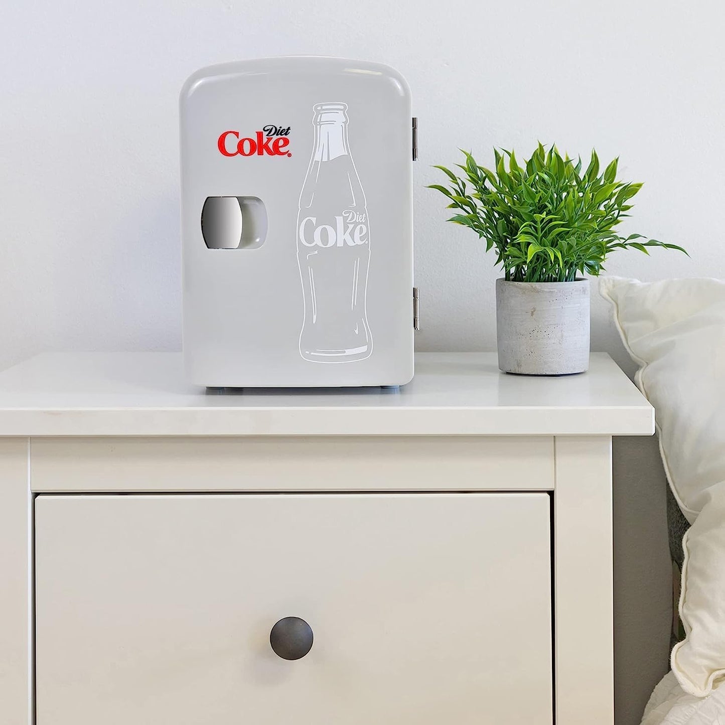 Cocacola Diet Coke Mini Réfrigérateur Thermoélectrique Portable 6 Canettes, 4 L4,2 Qt, Gris, 12 V CC220 V AC Pour Maison, Dortoir, Voiture, Bateau, Boissons, Collations, Soins De La Peau,