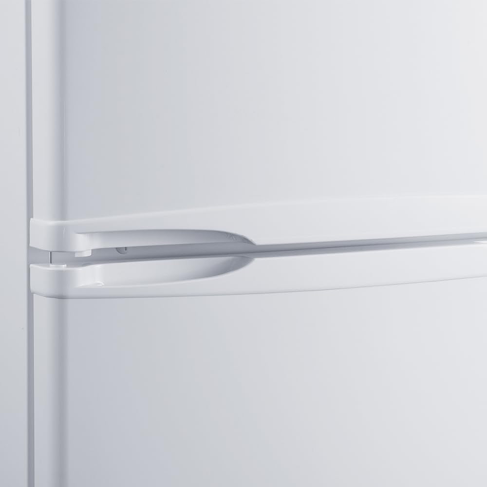 Réfrigérateur Blanc, 2 Portes. SF145501E, Capacité 206 Litres, Cyclique, Moteur Universel, Faible Niveau Sonore, Porte Réversible, Ouverture Par Prise, Classe Énergétique E