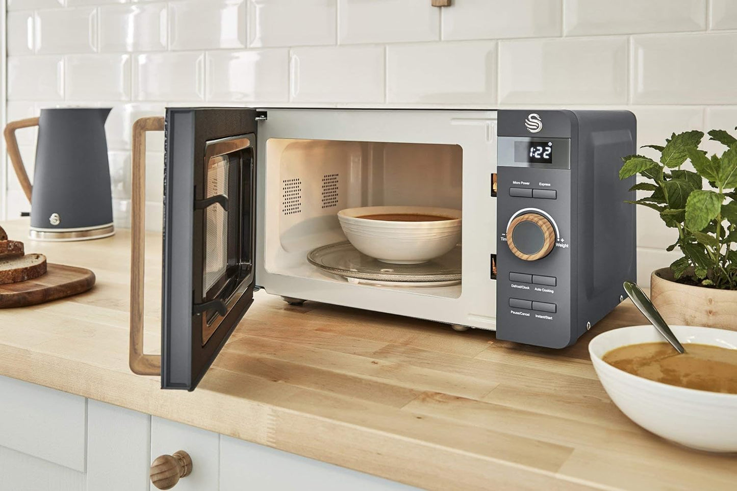 Nordic Micro-Ondes Numérique 20 L, 6 Niveaux De Fonctionnement, 800 W Puissance, Minuterie 30 Min, Nettoyage Facile, Mode Dégivreur, Design Moderne, Poignée Effet Bois, Gris Mat