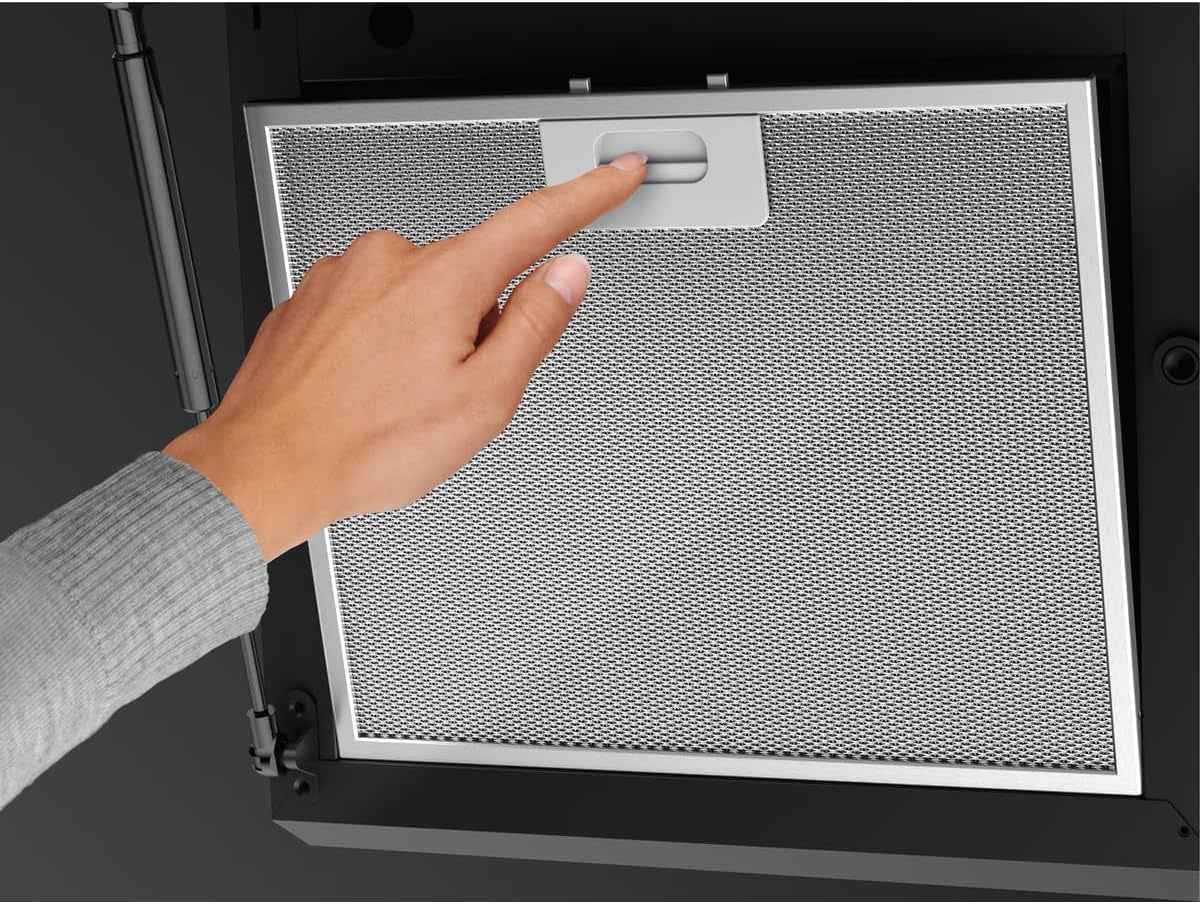AEG Hotte Murale Sans Tête 60 Cm a Série 7000 Avec Hob2Hood, Évacuation Et Recirculation, Moteur Haute Performance, Puissance Max. 500 M³/H, 64 – 74 Db(A) Maximum, Commande Tactile, Noir DVE5661HB
