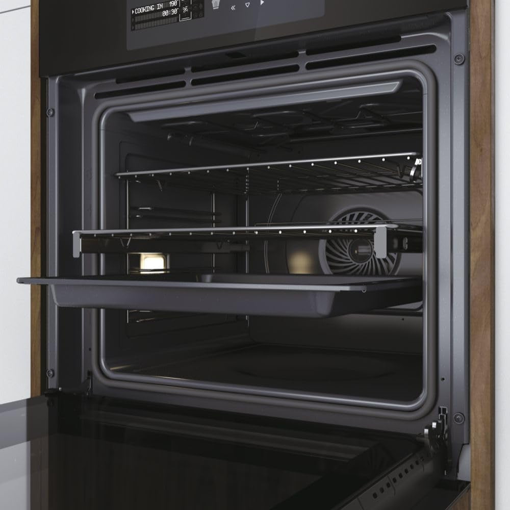 I-Message Serie 4 HWO60SM5B9BH Four Pyrolyse - Multi-Niveaux, 70L, 9 Fonctions, Wi-Fi + BLE, Sonde Thermique, Climatech, Double Éclairage Latéral, Noir, Classe A+