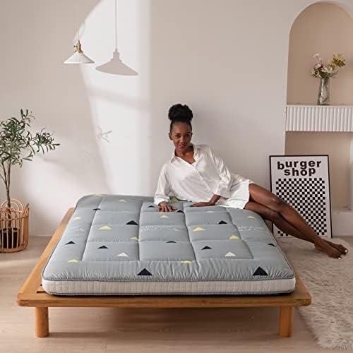 MAXYOYO Black Moon and Star Futon Mattress, Japanese Floor Mattress Quilted Bed Mattress Topper, Extra Thick Folding Sleeping Pad Breathable Floor Lounger Guest Bed for Camping Couch, Twin
