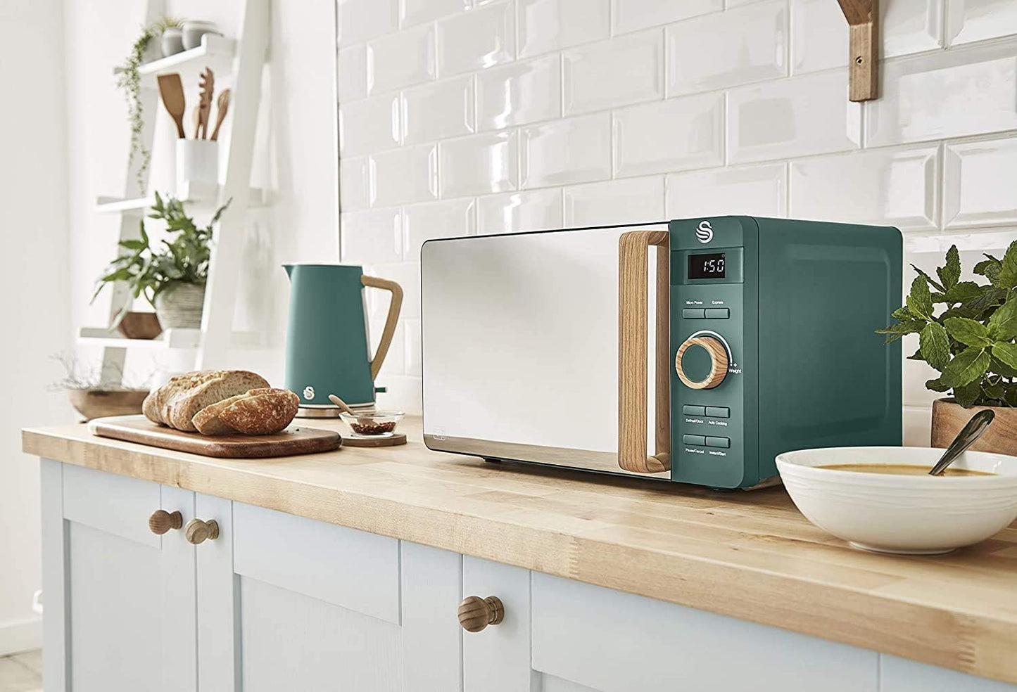 Nordic Micro-Ondes Numérique 20 L, 6 Niveaux De Fonctionnement, 800 W De Puissance, Minuterie 30 Min, Nettoyage Facile, Mode Dégivrage, Design Moderne, Poignée Effet Bois, Vert Mat