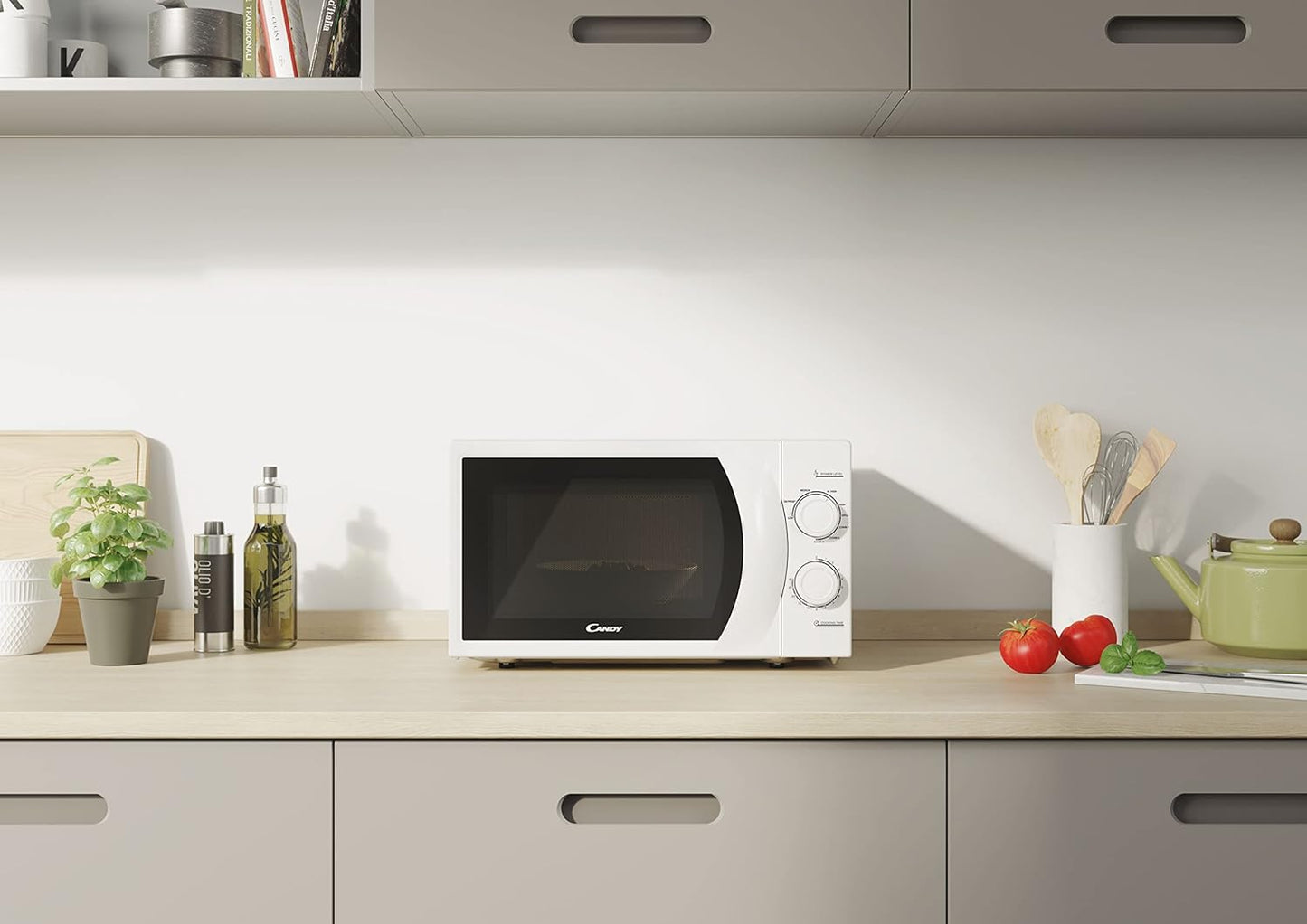Cmg2071M,Micro-Ondes, Puissant 700W + Puissance Grill 1000W, Capacité 20L, Ecran Numérique, 8 Programmes Automatiques, Application Cook-In