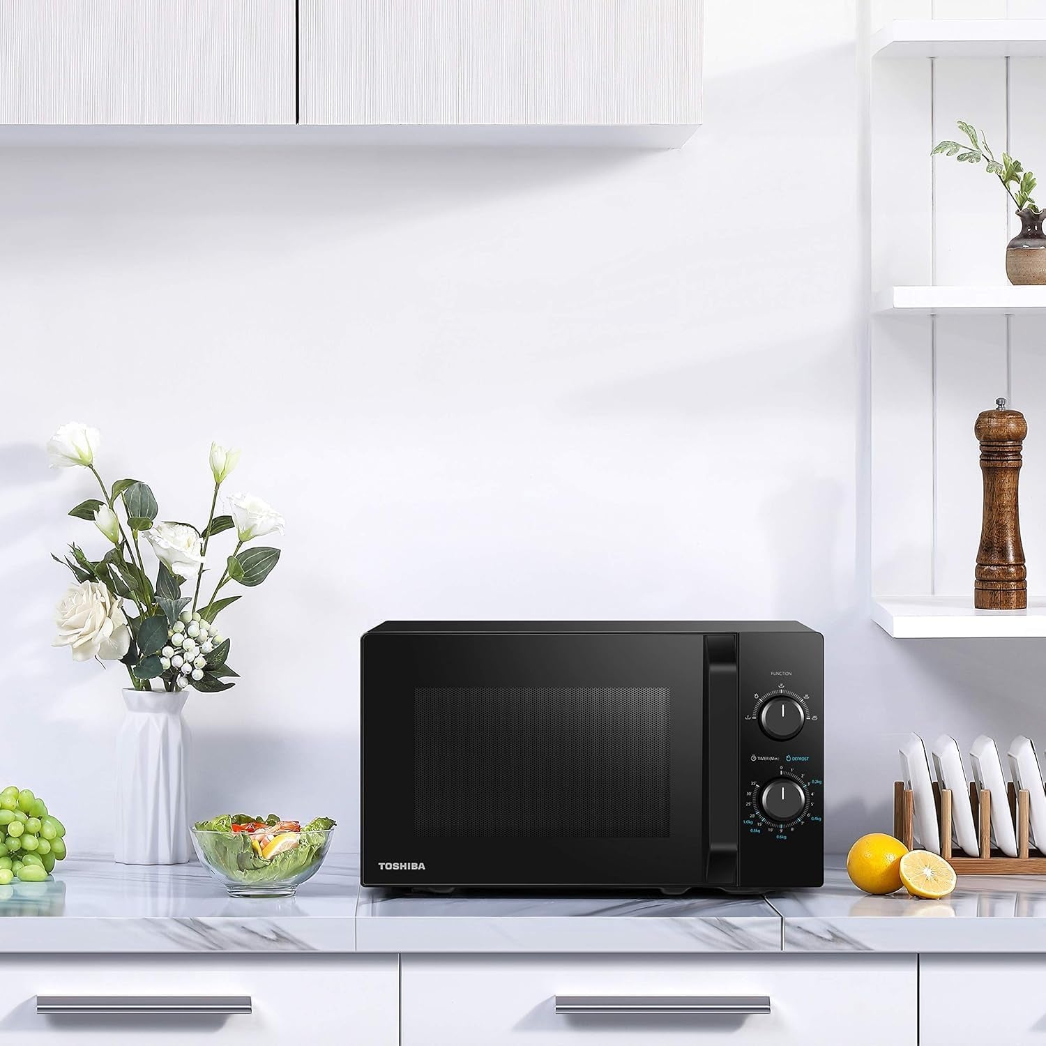 Micro-Ondes Solo 20L MW2-MM20PF(BK), Micro-Ondes Sur Pied, 800W, 5 Niveaux De Puissance, Avec Décongélation Facile, Éclairage LED À L'Intérieur, Noir