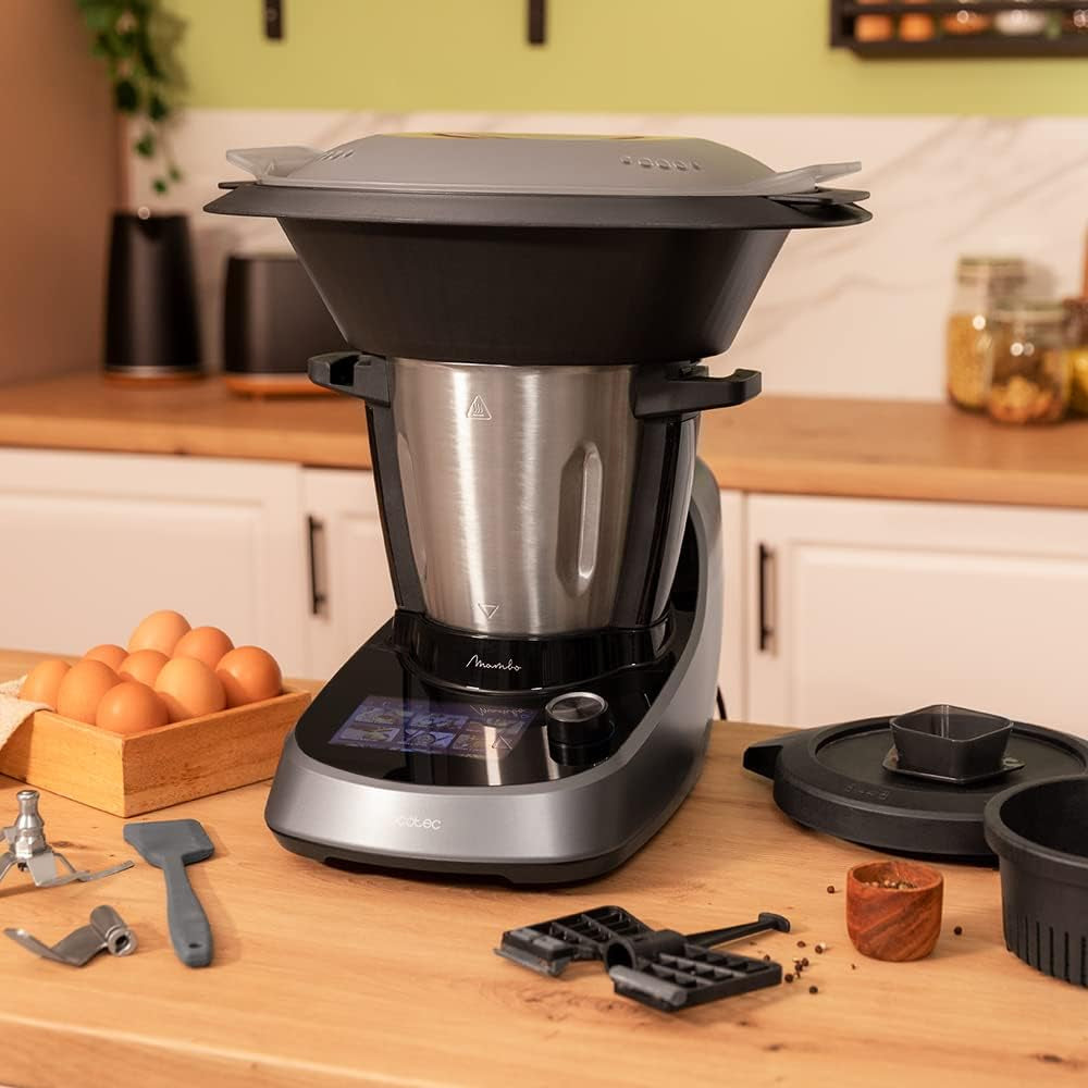 Robot De Cuisine Multifonction Mambo Touch - 1600 W, 37 Fonctions | Écran Tactile TFT 5" Avec Livre De Recettes Intégré, Capacité 3,3 Litres, Application, Balance Et Jarre En Acier Inoxydable