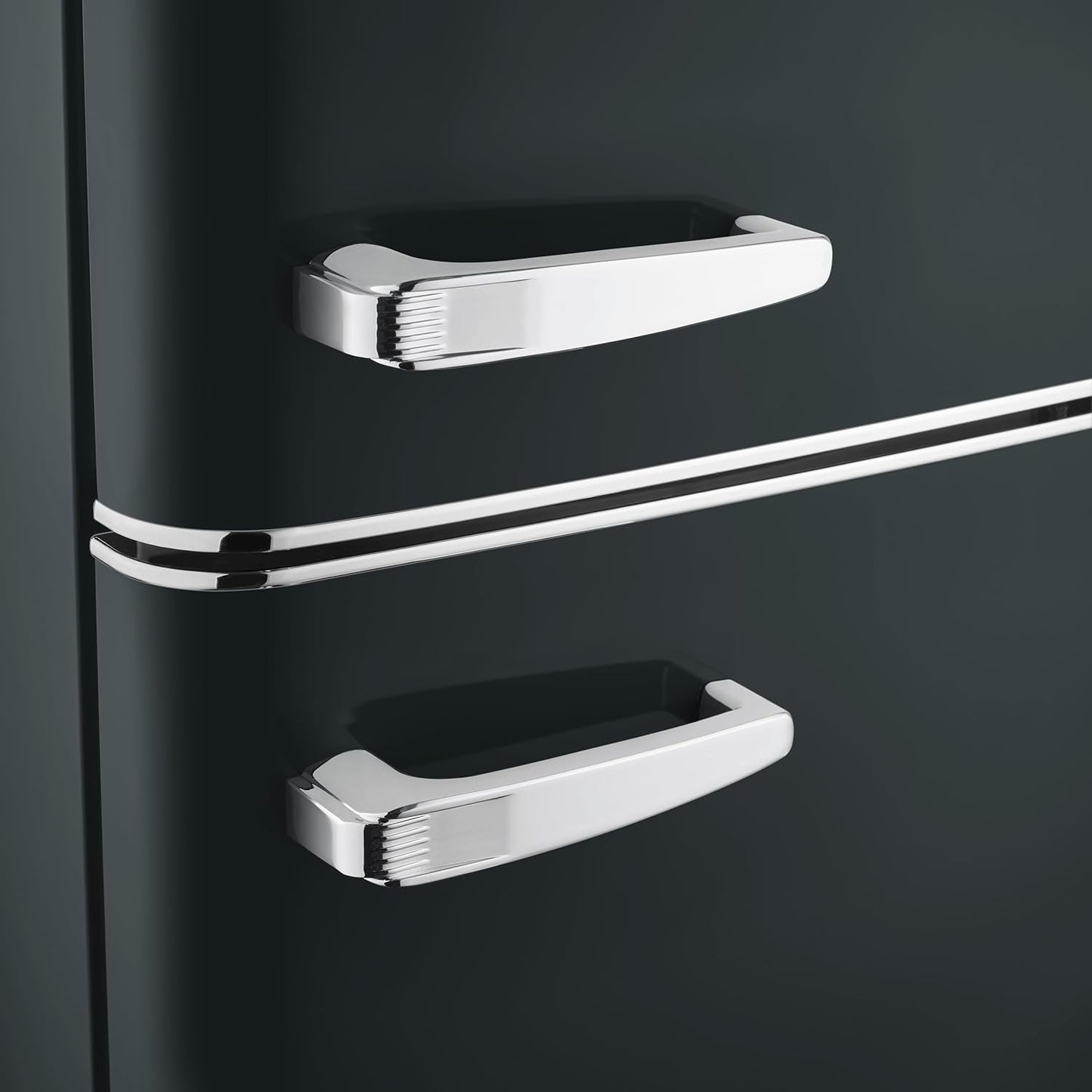 Réfrigérateur Congélateur 2 Portes, Pose Libre, Réfrigérateur Double Porte Avec Congélateur Largeur 55 Cm, 246 L, Classe D, Look Rétro, Noir Mat, RKG 8984