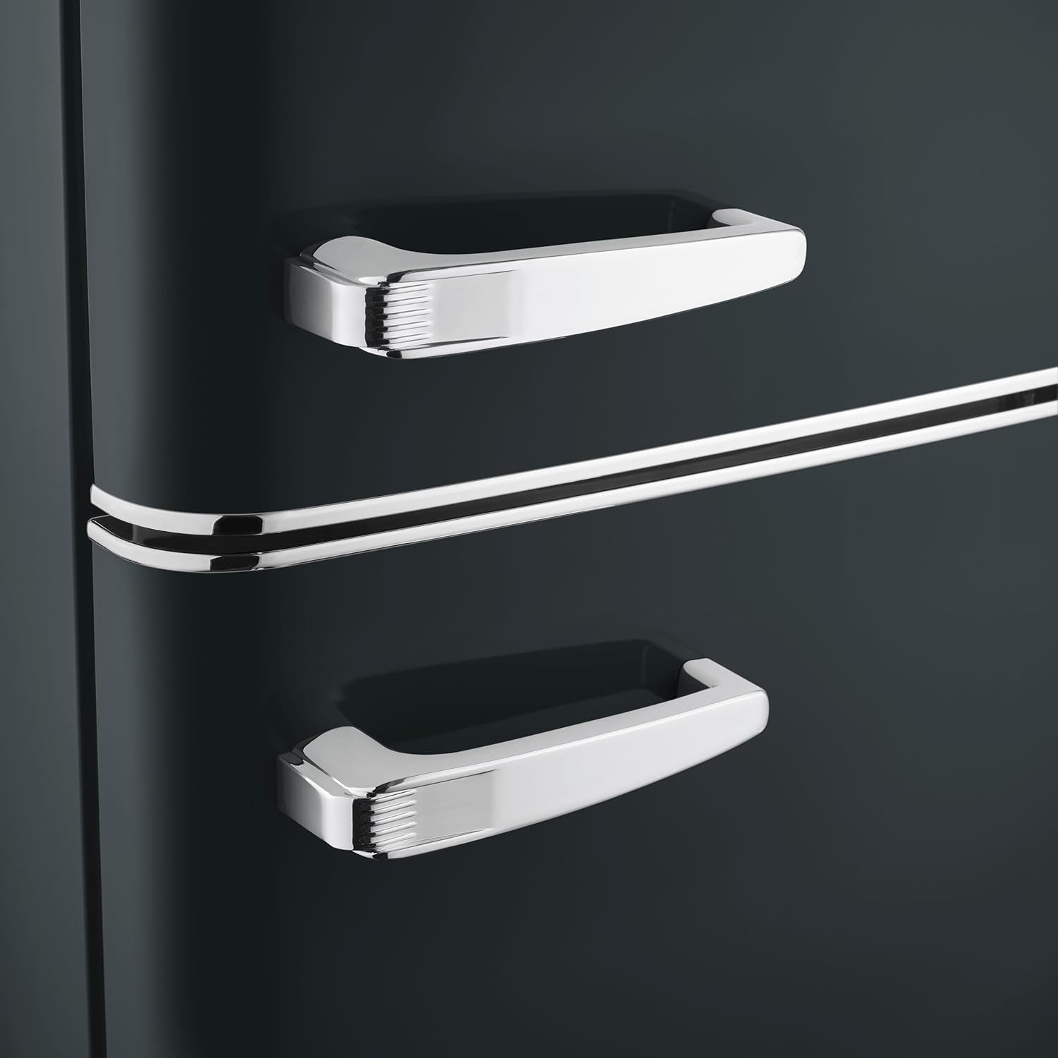 Réfrigérateur Congélateur 2 Portes, Pose Libre, Réfrigérateur Double Porte Avec Congélateur Largeur 55 Cm, 246 L, Classe D, Look Rétro, Noir Mat, RKG 8984
