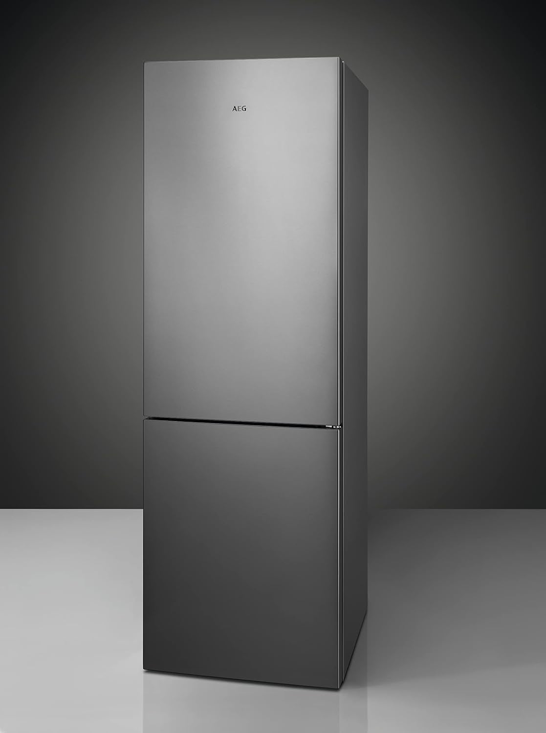 RCB632D4MM Réfrigérateur-Congélateur Autonome/Série 6000 Avec Twintech / 1860 Mm/Partie Congélateur Inférieure / 330 L/Nofrost/Couleur : Portes En Acier Inoxydable, Côtés Gris/D