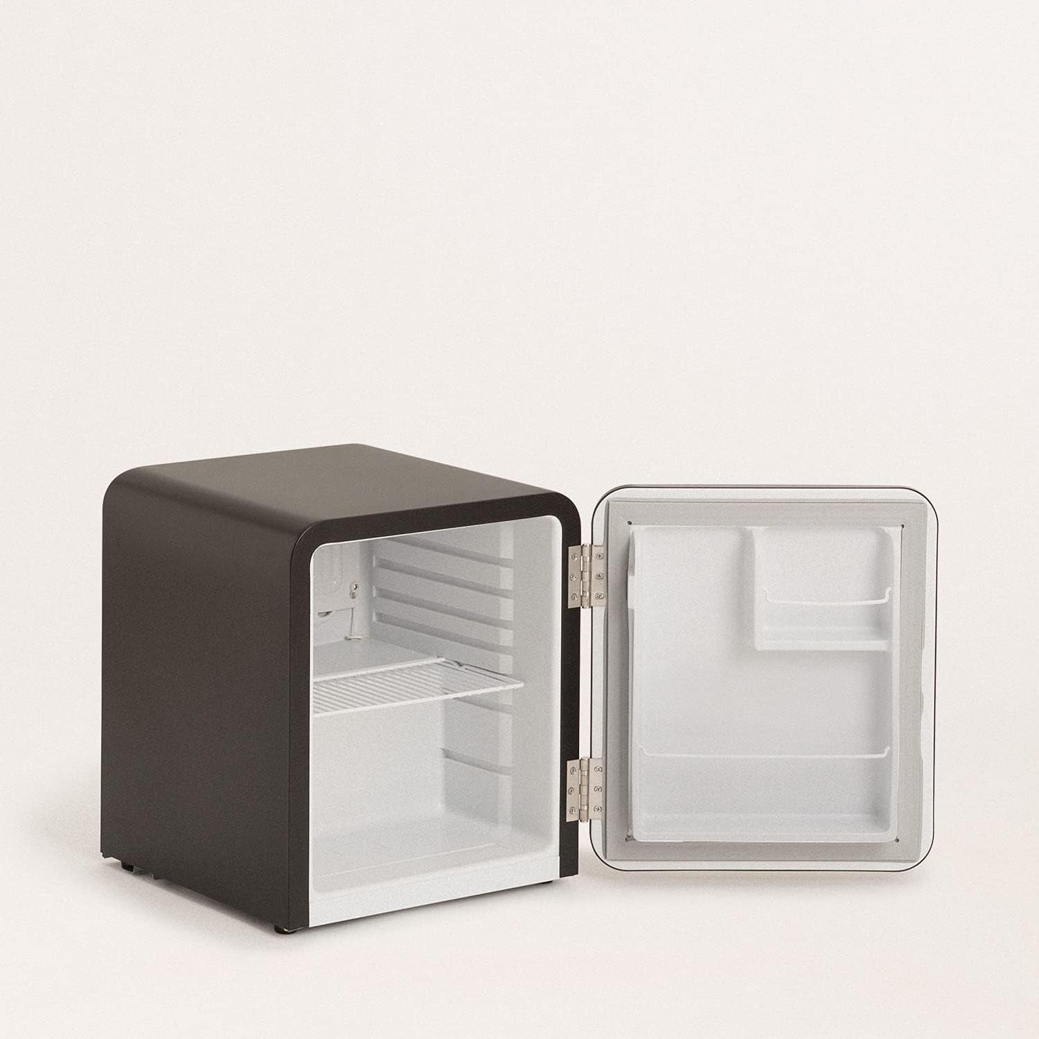 / RETRO FRIDGE 50 Silver/Réfrigérateur Noir Avec Poignée Argent/Pratique Et Fonctionnel, Matériaux Résistants