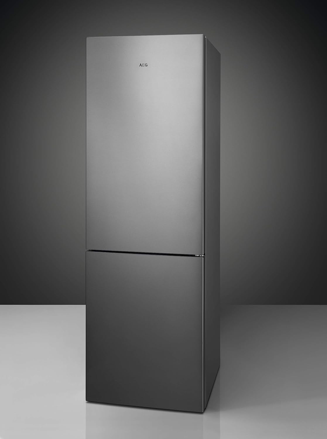 RCB632D4MM Réfrigérateur-Congélateur Autonome/Série 6000 Avec Twintech / 1860 Mm/Partie Congélateur Inférieure / 330 L/Nofrost/Couleur : Portes En Acier Inoxydable, Côtés Gris/D