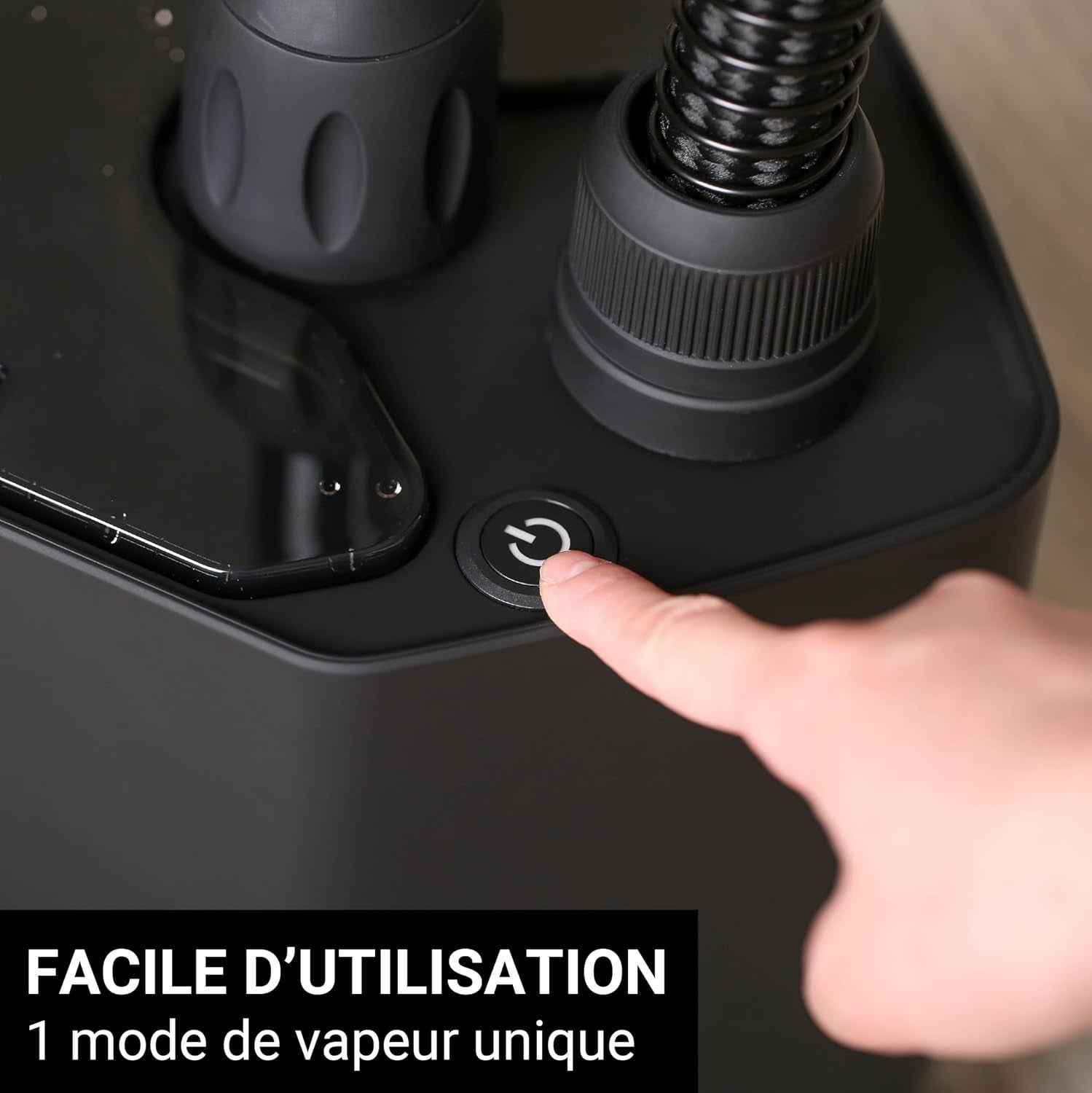 Steamone Daily Steamer Défroisseur Vertical Noir 1800W - 1,8L | Steamer Vertical, 1800W, Réservoir 1,8L, 45Min Autonomie, Prêt En 60S, Système Anticalcaire, Compact, EUHG100B