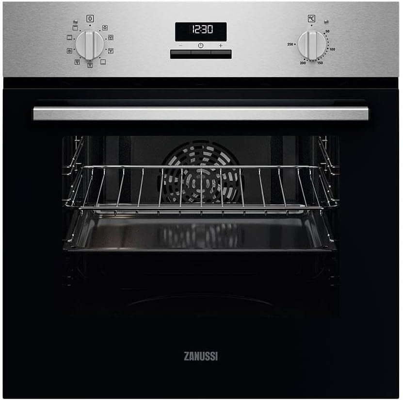 Zanussi ZOHNE2X2 Four Multifonction, 7 Fonctions, Horloge Programmable Électronique, Nettoyage Facile, Commandes Fixes, Affichage LED, Anti-Traces De Doigts, Inox, Classe A, 65 Litres