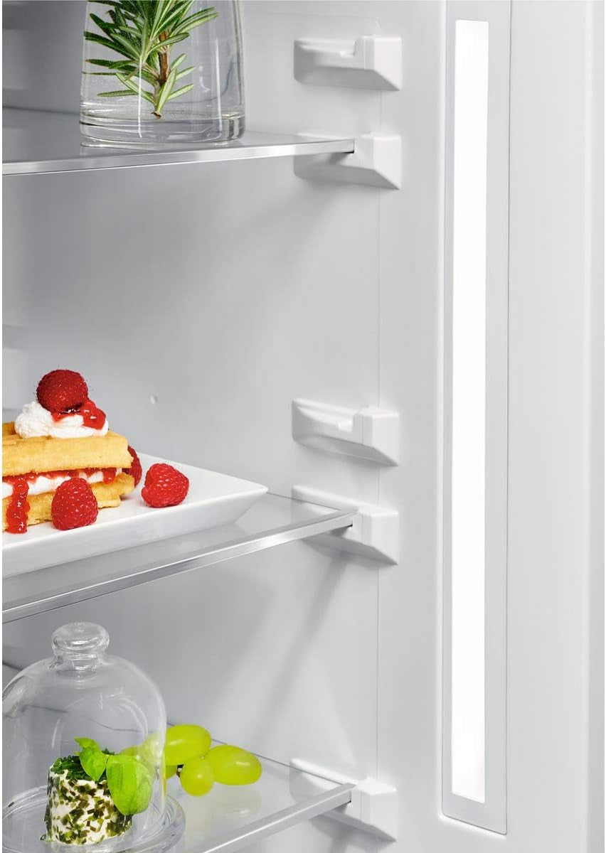 RCB736D5MX Réfrigérateur Combi 2,01 M, Dclass A+++, Customflex Cooling 360° Multiflow Twintech, Écran LED, Tiroir Extrachill, Poignée Intégrée, Lumières LED, Inox