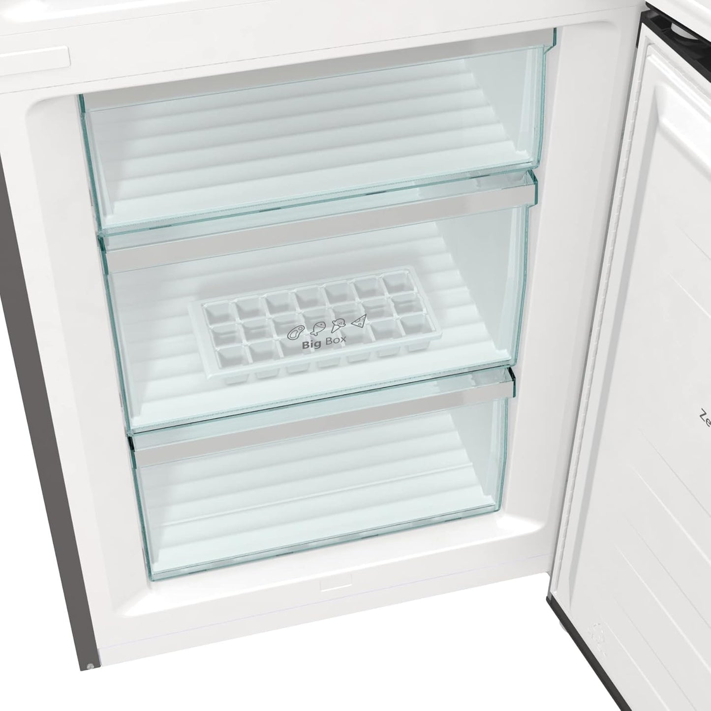 Hisense RB470N4CIC Réfrigérateur Combiné - Nofrostplus, Multiflow 360°, Crispzone, Adapttech, Fastfreeze, Écran LED, Réfrigérateur 255L, Congélateur 106L, 35 Db, 169 Kwh/An, Argent