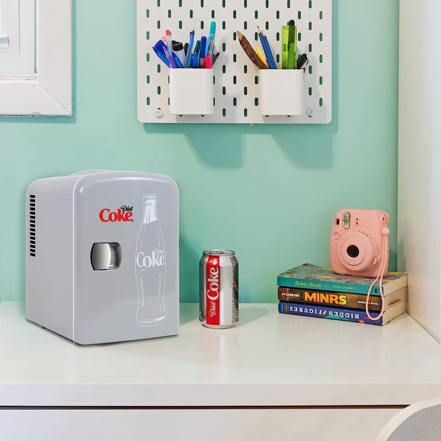 Cocacola Diet Coke Mini Réfrigérateur Thermoélectrique Portable 6 Canettes, 4 L4,2 Qt, Gris, 12 V CC220 V AC Pour Maison, Dortoir, Voiture, Bateau, Boissons, Collations, Soins De La Peau,