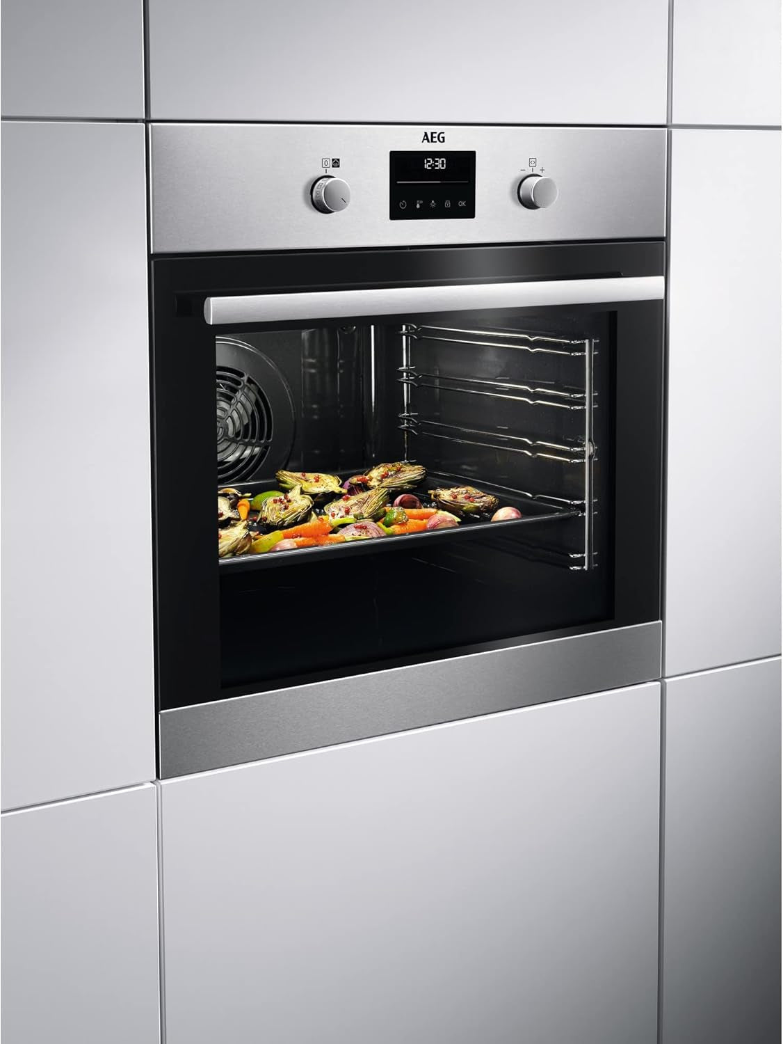 BPS335061M Four Encastrable/Pyrolyse Auto-Nettoyage/Série 6000 Air Chaud Annulaire : Résultats De Cuisson Homogènes Sur 3 Niveaux / 45 Programmes Automatiques/Écran Tactile Led/Chauffage