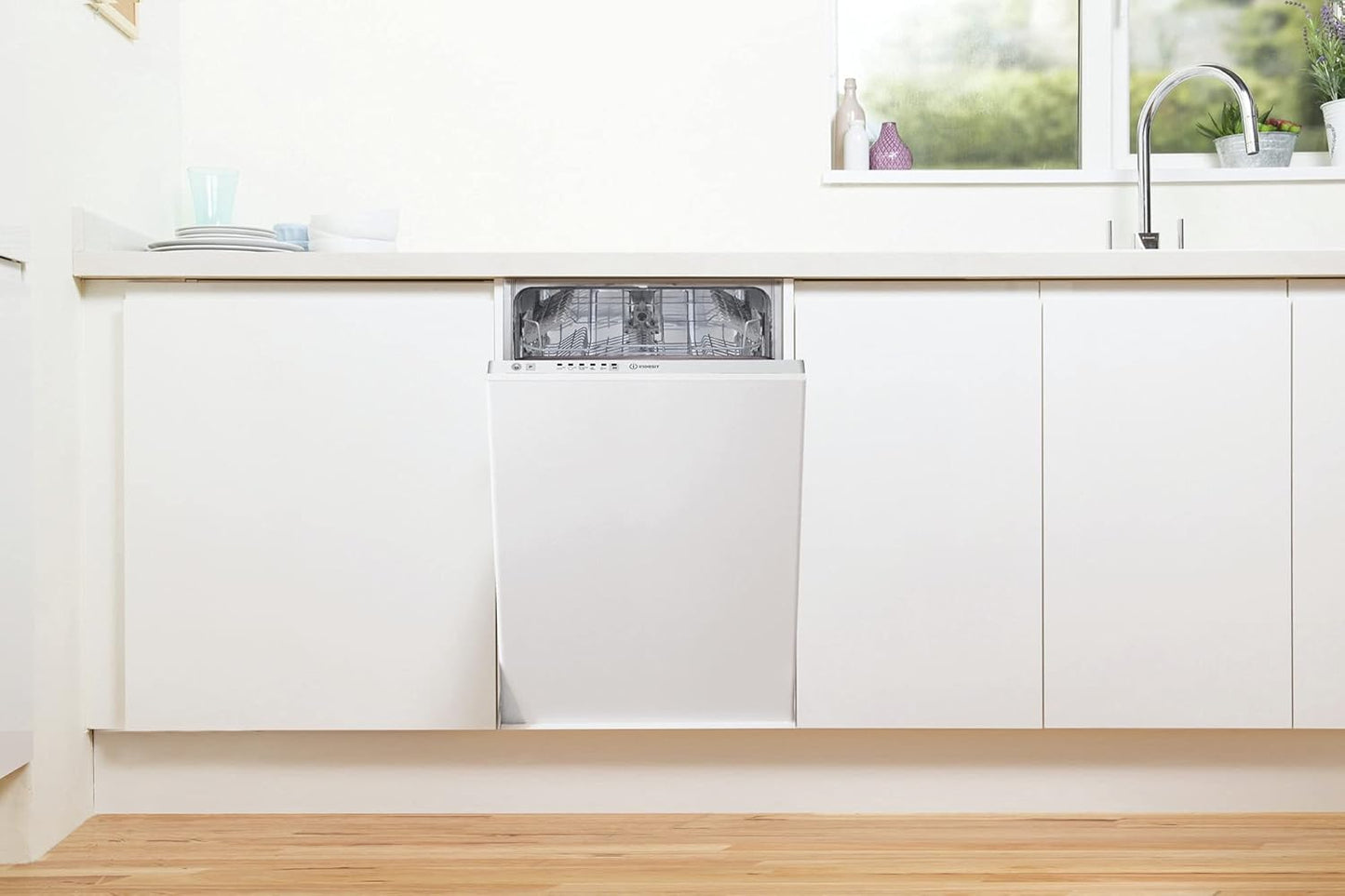 Indesit DSIE 2B10 Lave-Vaisselle Entièrement Intégré 10 Places A+ - Lave-Vaisselles (Entièrement Intégré, Blanc, Compact (45 Cm), Noir, Blanc, Boutons, Tactil, 1,3 M)