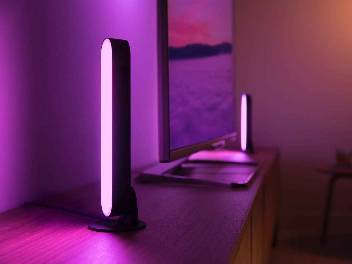 Philips Hue Play White and Color Ambiance Barre Lumineuse LED Connectée, Pack De 2, Unité De Base, Barre LED Pour TV Et Gaming (Compatible Avec Alexa, Google Assistant Et Apple Homekit), Noir