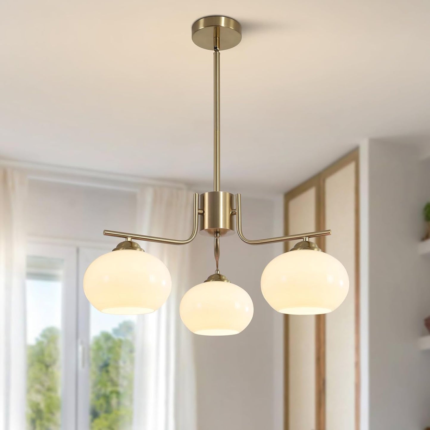 Lustres Sputnik Modernes En Verre De Lait Blanc À 3 Lumières Du Milieu Du Siècle | Abat-Jour De 18 Cm, Hauteur Réglable, Laiton Brossé, Doré, Suspension Pour Plafond Incliné, Salle À Manger, Cuisine, Foyer