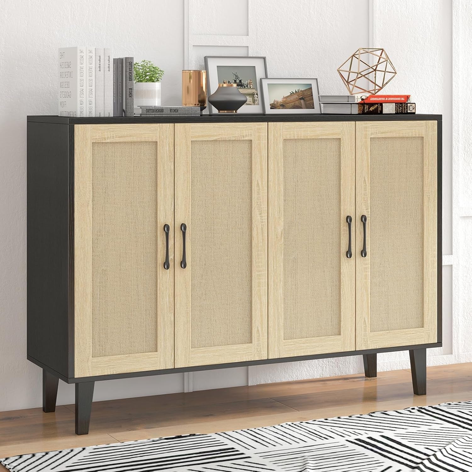 Meuble De Rangement En Rotin Et MDF, Buffets Haut Aspect Avec 4 Portes Sur Salon, Chambre, 127 X 38 X 83 Cm (Noir Et Bois), MEFRSB58