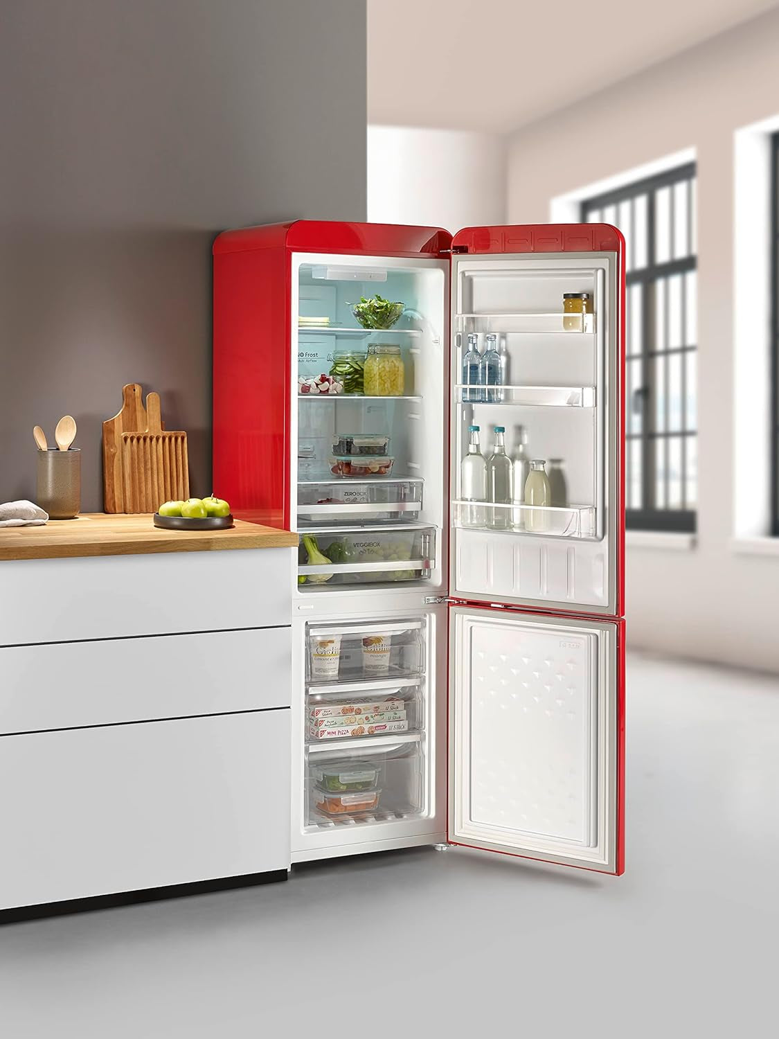 Réfrigérateur Congélateur Combiné Total Nofrost, Pose Libre, Largeur 54Cm, 250 L, Classe E, Veggibox Incluse, Rétro, Rouge, RKG 8927