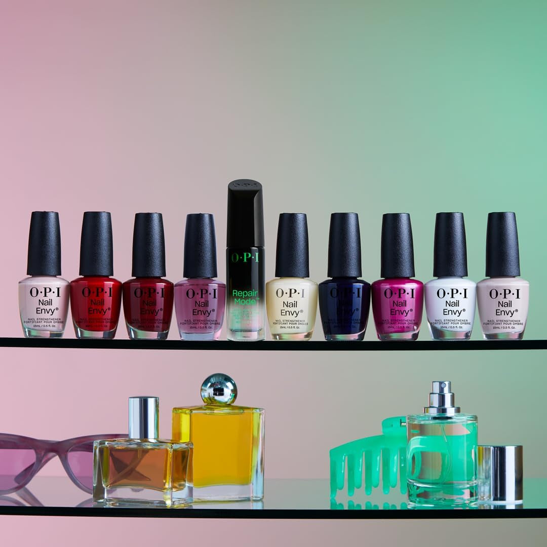 OPI Natural Nail Strengthener – Base Coat Et Soin Fortifiant Enrichi En Vitamines a & E – Pour Ongles Mous Et Cassants – Flacon 15 Ml