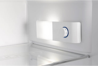 SCDD208VVA, Réfrigérateur 2 Portes, 211L (172+39), Froid Statique, Dégivrage Automatique, 3 Clayettes Verre, Thermostat Réglables, Pieds Réglables,Vert Amande