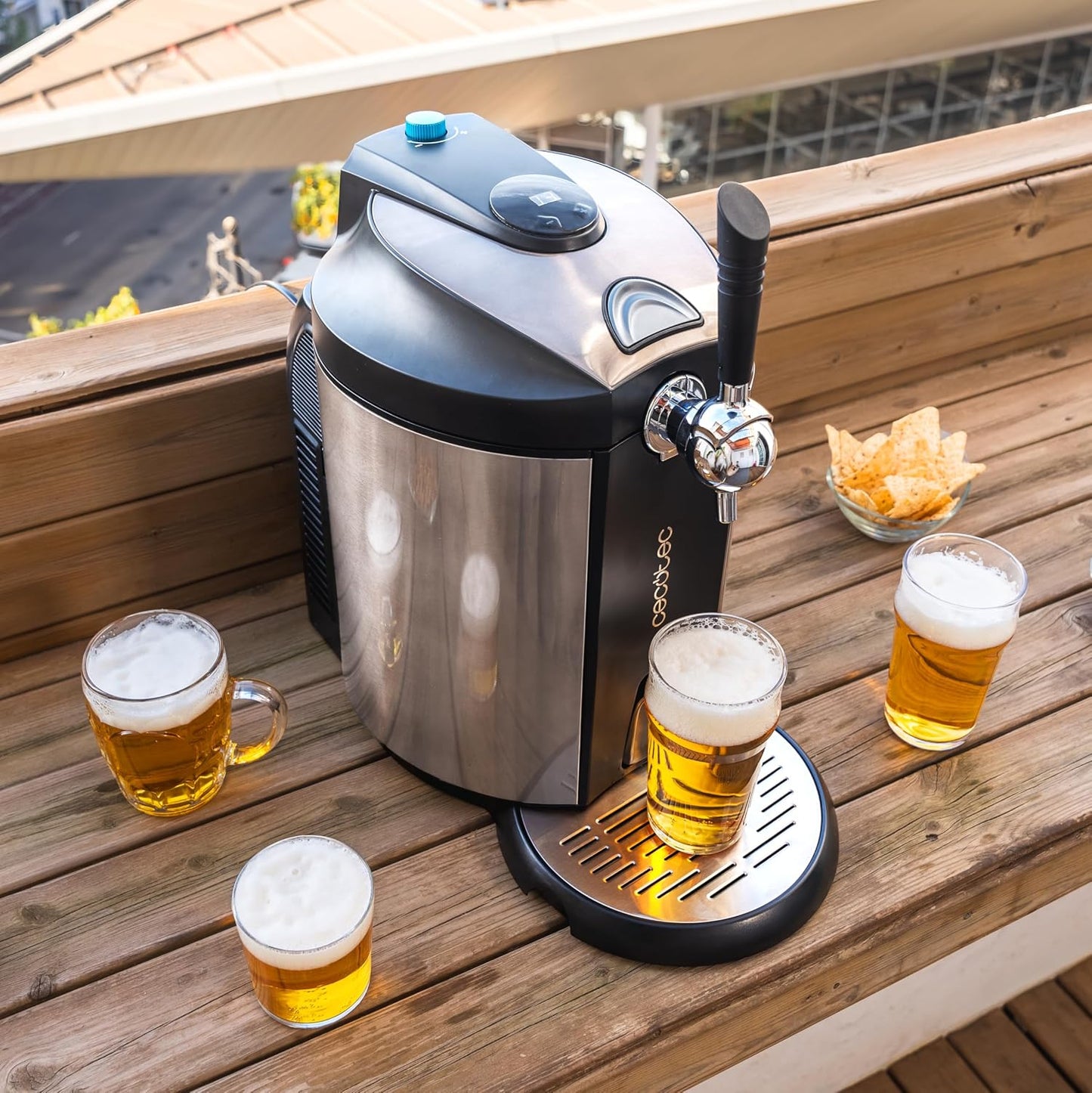 Cecotec BeerFlow Steel 5000 Beer Machine, 65W Adjustable Temperature 2-12°C, Compatible with 5L Pressurised and Non-Pressurised Barrels with Stainless Steel Finish and Non-Slip Feet