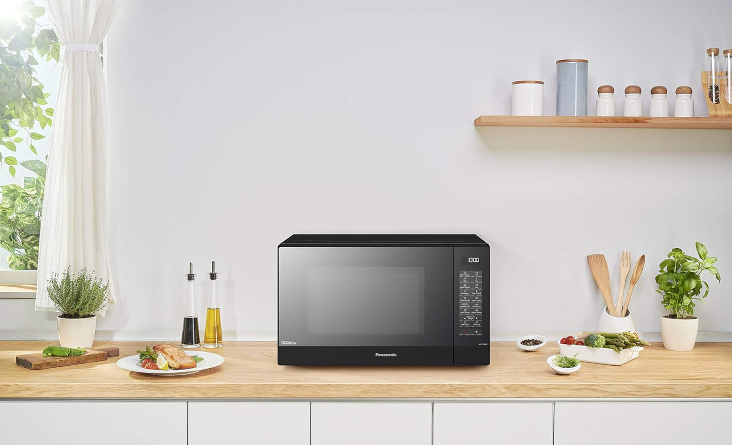 NN-GT46KBSUG Four À Micro-Ondes Et Gril Avec Plateau Tournant, 31 Litres, Aacier Inoxydable, 1000 W, Grill 1100 W, 24 Programmes Auto, Écran LCD, Capteur Genius, Menu Junior, Noir
