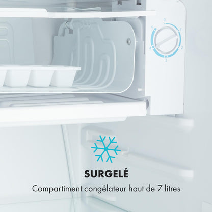 Beercracker - Réfrigérateur 90 L, 90 L, Classe D'Efficacité Énergétique E, Compartiment Congélateur, 3 Compartiments De Porte, Décapsuleur Sur L'Appareil, 2 Clayettes En Verre, Rouge