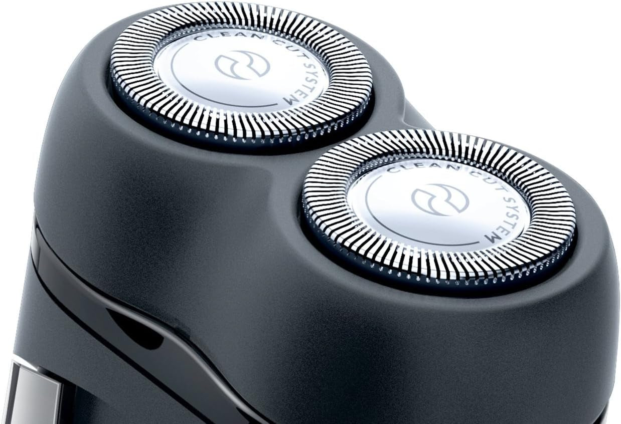 Norelco Travel Men'S Shaver with Close-Cut Technology and Independent Floating Heads, Self-Sharpening Blades, 2 X AA Batteries Included by Phillips Norelco