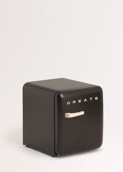 RETRO FRIDGE 50 SAND - Réfrigérateur Noir Poignée Sable / 85 W, Mini Bar, Une Étagère, Design Rétro, 50 Cm, Deux Étagères, Capacité De 48 L, Économie D'Énergie, 50 X 44 X 49,8 Cm