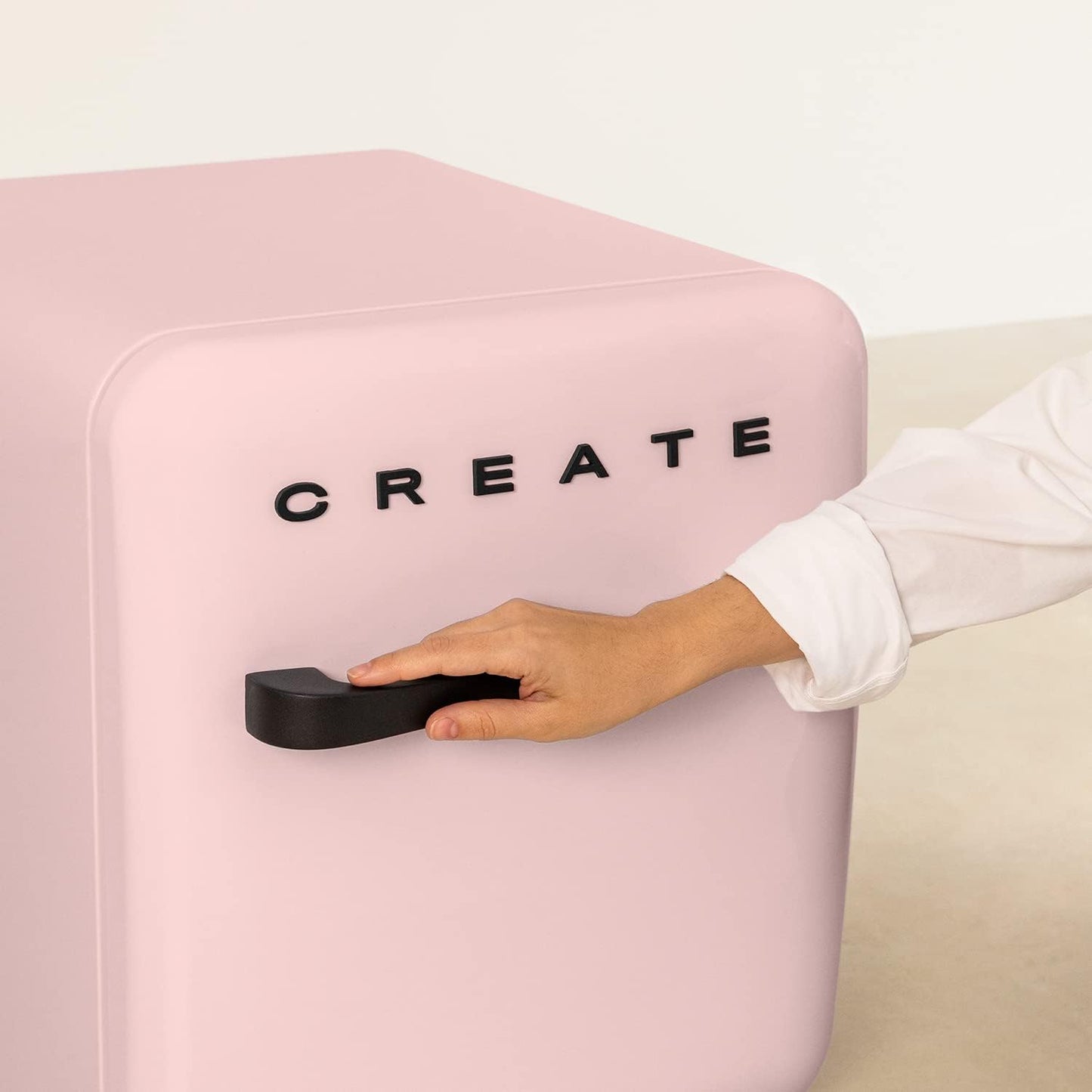 / RETRO FRIDGE 50 Black/Réfrigérateur Rose Avec Poignée Noir/Pratique Et Fonctionnel, Matériaux Résistants