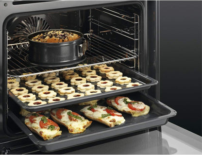 BEE435111M Four Électrique Multifonction, Intégrable, Nettoyage Aquaclean, 9 Fonctions, Cuisson Multi-Niveaux, Écran LCD Tactile, Ventilateur XXL, Capacité 72 L, Inox, Classe A+