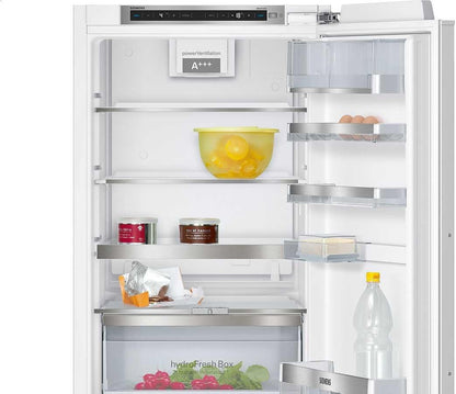 KI77SAD40 Iq500 Réfrigérateur/A+++ / 157,8 Cm De Hauteur / 140 Kwh/An/Réfrigérateur 164 L/Congélateur 61 L/Boîte Hydrofresh Avec Régulation De L'Humidité/Charnière Plate