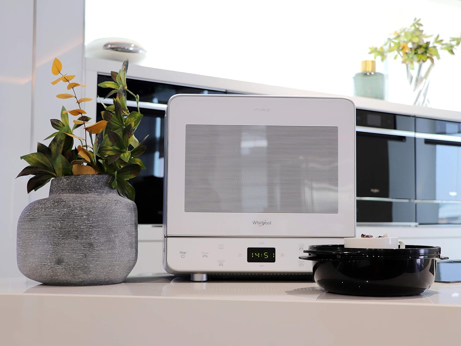Whirlpool Max 39 WSL - Four À Micro-Ondes Et Grill, 13 Litres, Argenté, Avec Cuit-Vapeur, Grille Haute, Assiette Avec Poignée Amovible Pour Fonction Crisp, Silencieux (0 Décibel), En Acier, Blanc