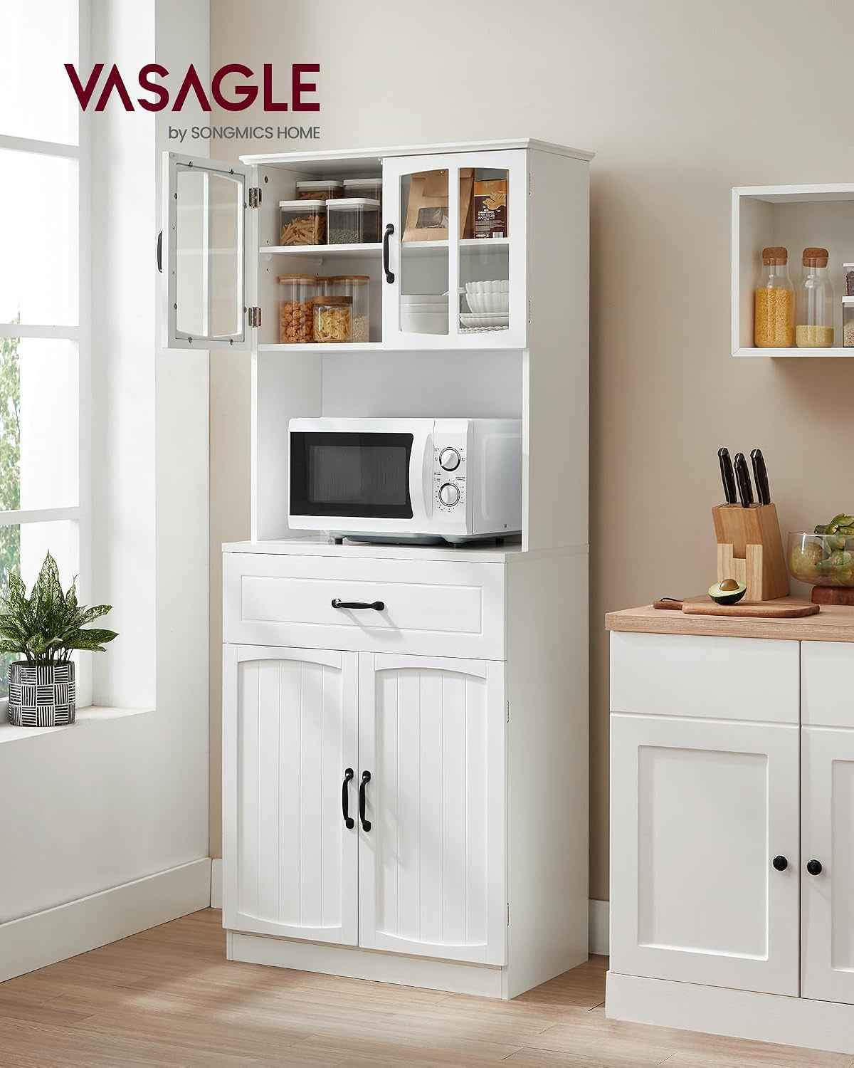 Buffet Haut Cuisine, Meuble De Rangement, Garde-Manger, Vaisselier, Avec Portes En Verre Et Étagères Réglables, Trou De Passage Des Câbles, Pour Micro-Ondes, Style Moderne, Blanc LSC361W21 | Armoire Multi-Usages Avec Étagères Réglables, Trou De Câble, Sty