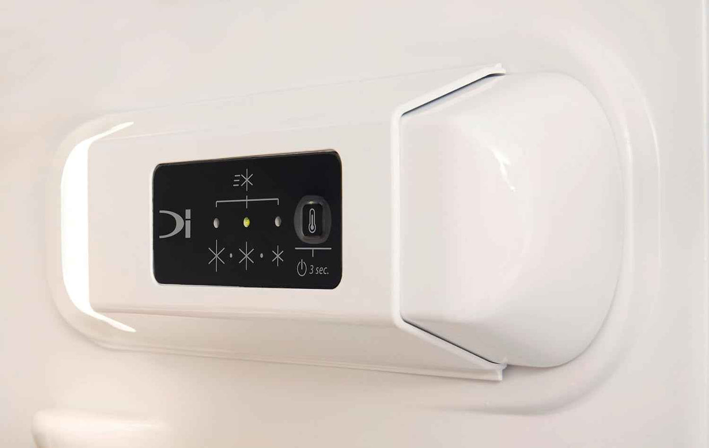 KDI 14S2 Réfrigérateur/Congélateur Encastrable/Classe D'Efficacité Énergétique : E/Niche 145 / Réglage Électronique De La Température/Éclairage Led/Dégivrage Automatique Dans La