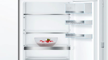- KIS77AFE0 Séries 6 - Réfrigérateur Congélateur - Niche 158 X 56 Cm - Réfrigérateur 169 L + Congélateur 61 L - Charnière Plate - Vitafresh Plus, 2 plus Frais - Lowfrost - Fabriqué En Allemagne