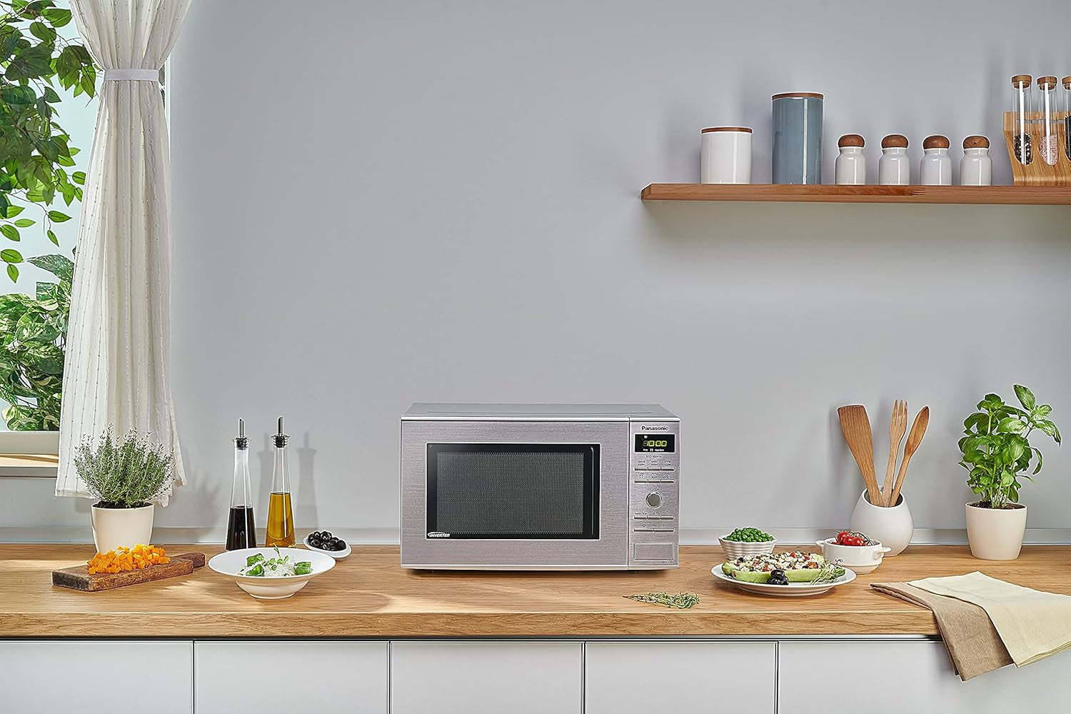 NN-SD27HSUPG Four Micro-Ondes Technologie Inverter Plateau Tournant En Verre, 23L, 1000W, 10 Prog Auto, Décongélation Chaos, 6 Puissances, Minuterie, Affichage LED, Acier Inoxydable Argent